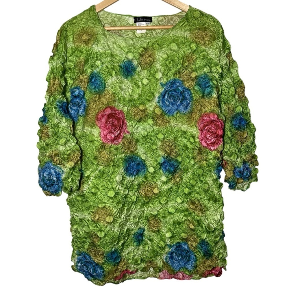 UBU I'll Be Me Crinkle Top Women's Large Green Pink Blue Crepe Artsy Eclectic